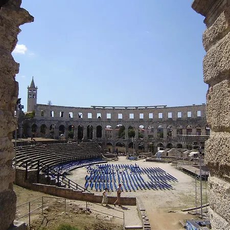 بيت ضيافة Slavica بولا